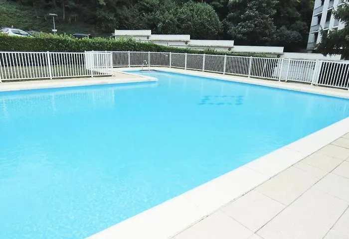 3 Etoiles Piscine Tennis 2adultes Et 2enfants アパート *