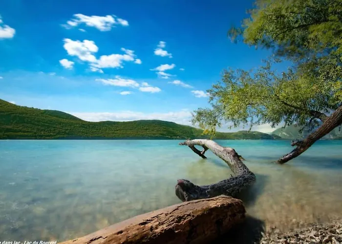 3 Etoiles Piscine Tennis 2adultes Et 2enfants エクスレバン